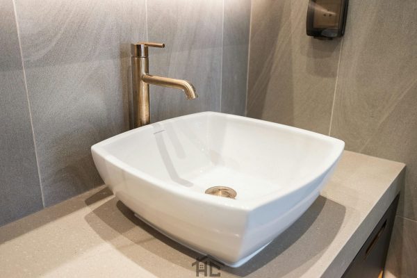 thiet ke thi cong noi that can ho The Antonia phong toilet 4